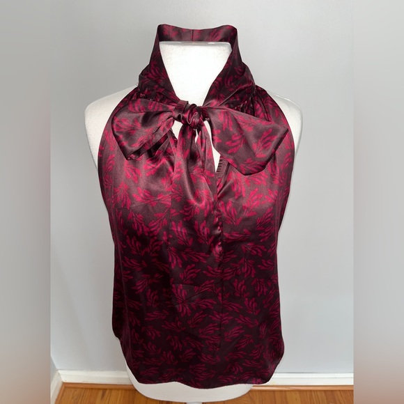 Banana Republic sleeveless blouse with attached scarf - Picture 2 of 10